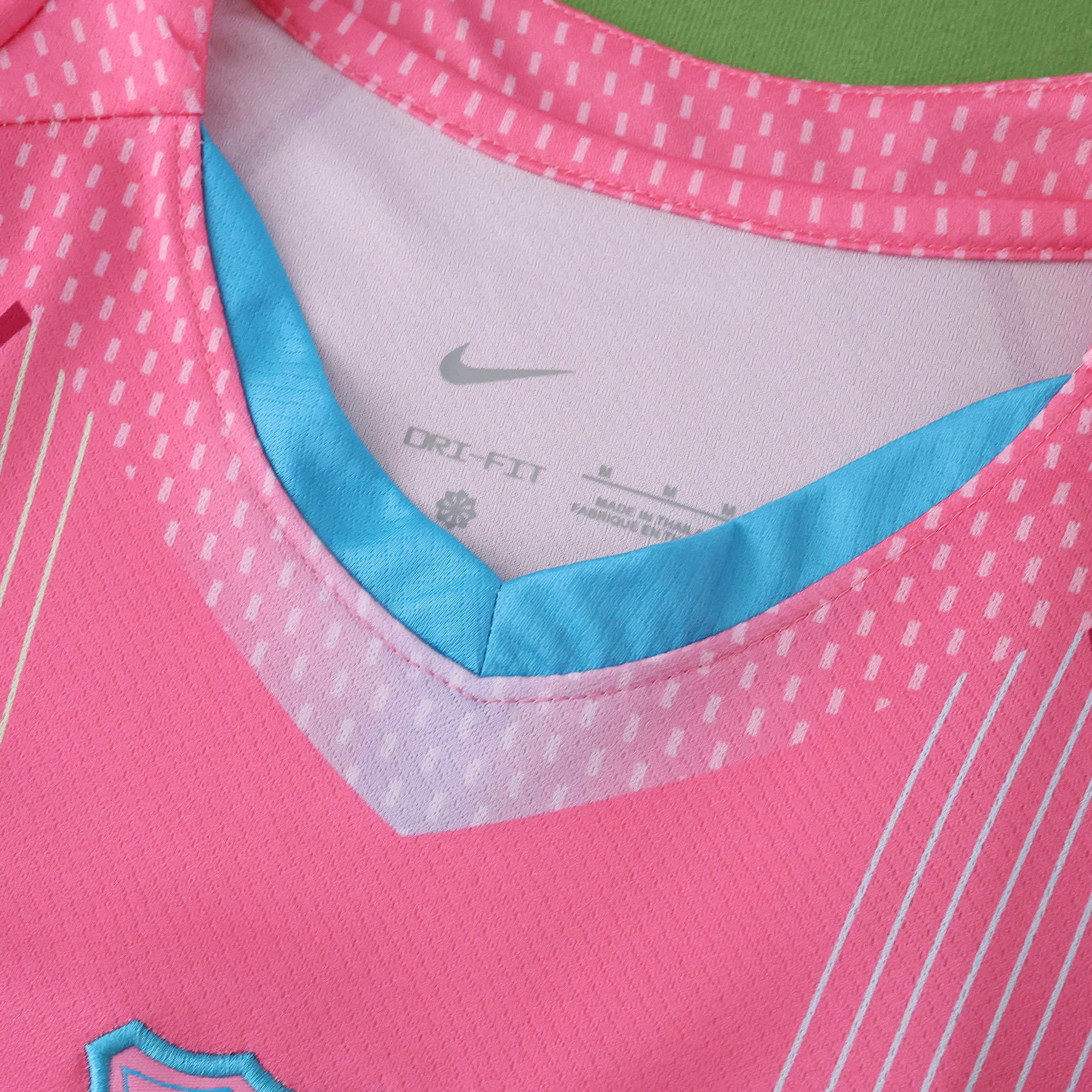 Barcelona 'Neon Pink'