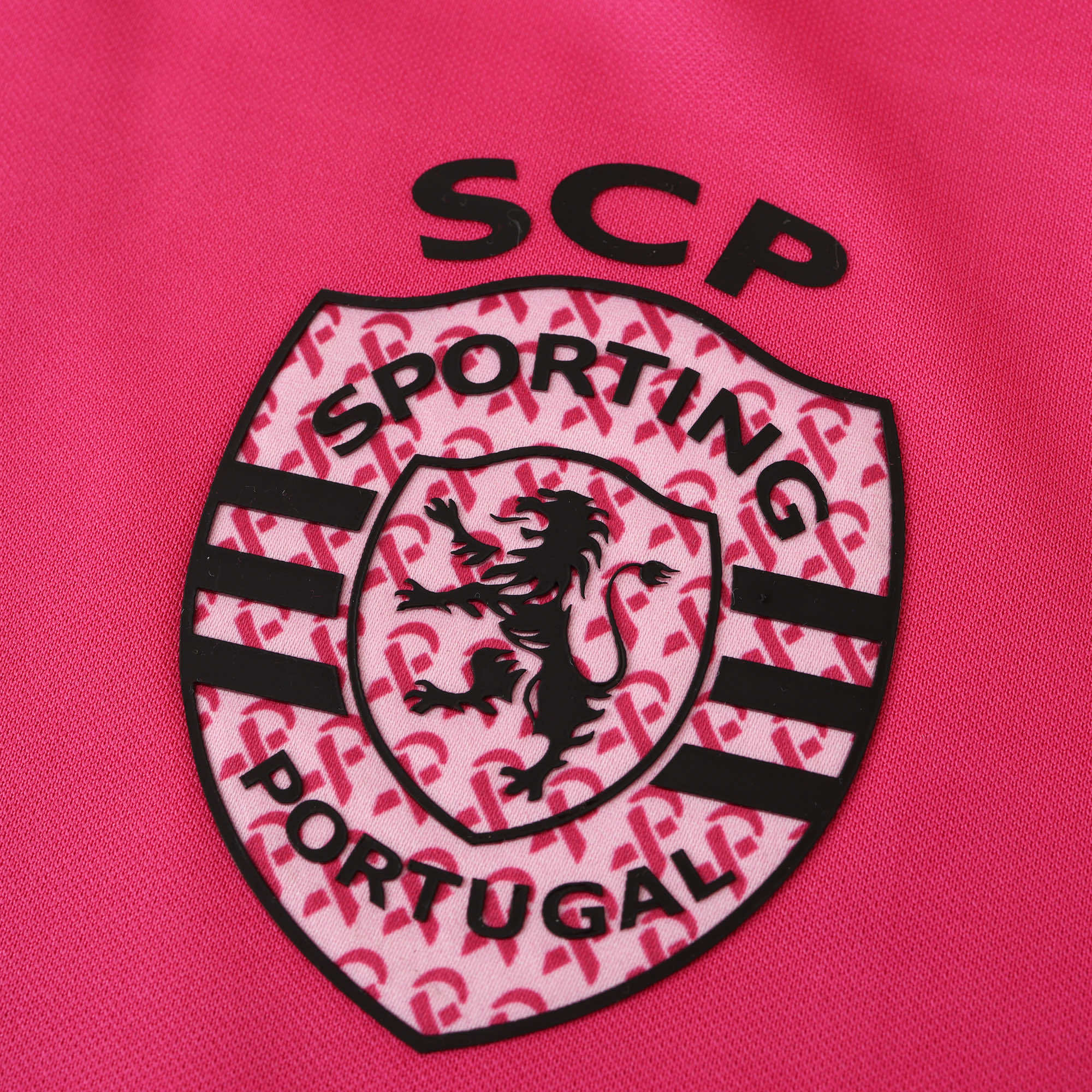 Sporting Lisboa 'Neon Pink'